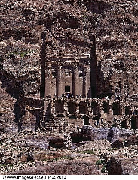 Geografie  Jordanien  Petra  Ruinen der antiken Stadt  Blick auf GrÃ¤ber