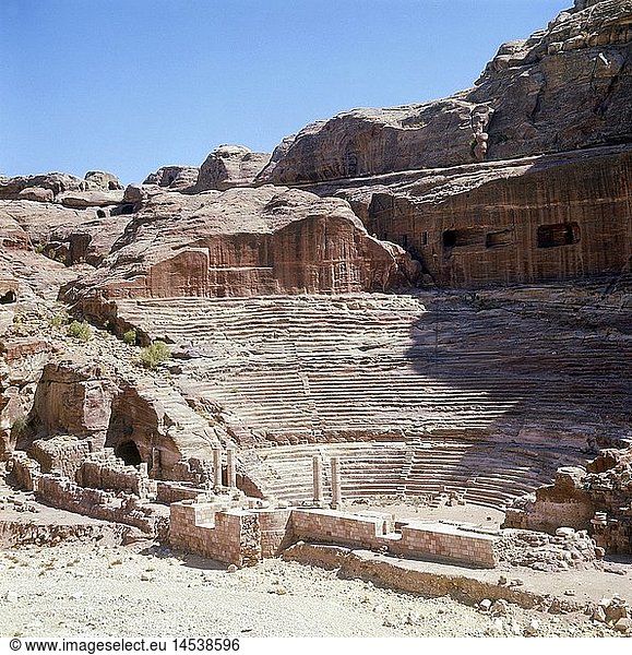 Geografie  Jordanien  Petra  Stadt der NabatÃ¤er  ab dem 3. Jh.v.Chr.  Theater