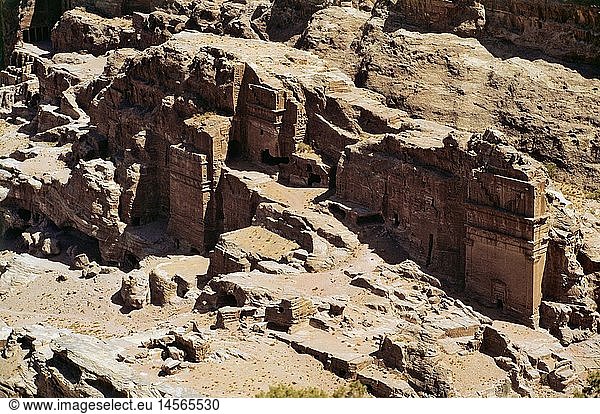 Geografie  Jordanien  Petra  Stadtansichten  Ansicht mit GrÃ¤ber