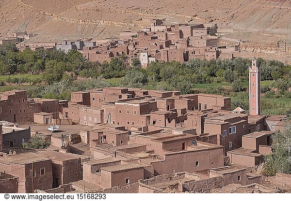 Geografie  Marokko  Blick Ã¼ber die Ortschaft  Assfalou  StraÃŸe der Kasbahs  Afrika