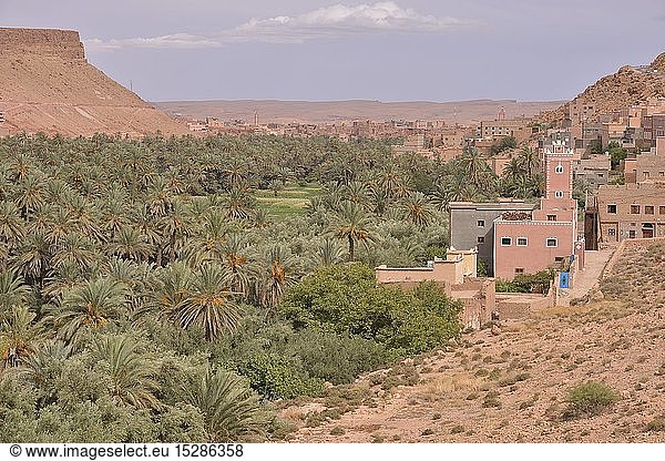 Geografie  Marokko  Blick Ã¼ber die Todhra-Schlucht  Zaouia-Sidi-Abdelali  Afrika