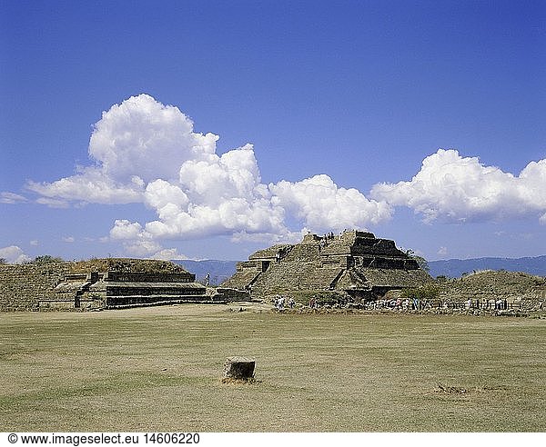 Geografie  Mexiko  Monte Alban  Stadt der Zapoteken um 500 vChr.- um 950 n.Chr.  GebÃ¤udekomplex M  rechts Haus der Danzartes