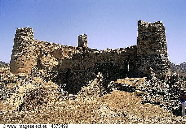 Geografie  Oman  ArchÃ¤ologie  Ruine einer Festung am Nordrand des Westlichen Hajar-Gebirges