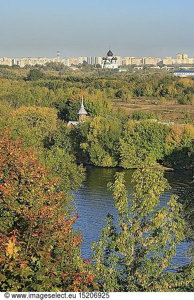 Geografie  Russland  Moskau  Kolomenskoje  Stadtansichten  Blick Ã¼ber den Fluss Moskwa auf die Stadt