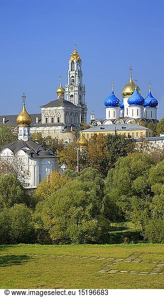 Geografie  Russland  Sergijew Possad  Kirchen  Dreifaltigkeitskloster  AuÃŸenansicht