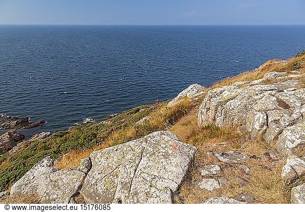 Geografie  Schweden  Schonen  Kullaberg  FelskÃ¼ste auf Kullaberg am Ã–resund  SkÃ¥ne lÃ¤n  Schonen  Skandinavien  Nordeuropa