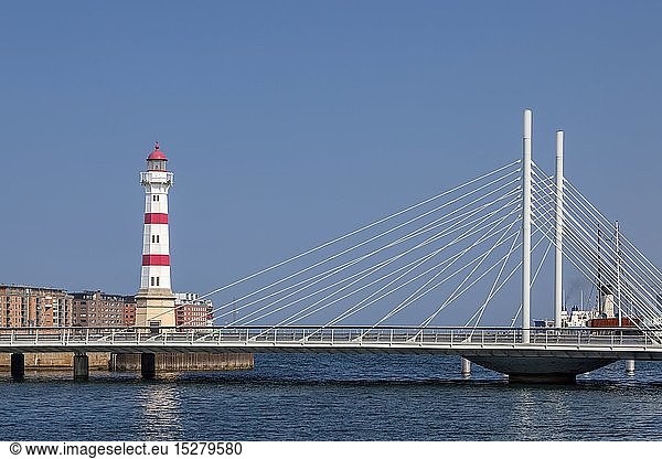Geografie  Schweden  Schonen / Skane  MalmÃ¶  Leuchtturm MalmÃ¶ am Innenhafen mit BrÃ¼cke Universtetsbron  MalmÃ¶  SkÃ¥ne lÃ¤n