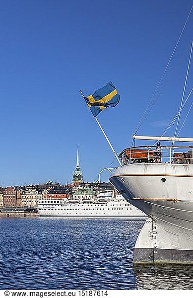 Geografie  Schweden  Stockholm  Blick von Skeppsholmen Ã¼ber den StrÃ¶mmen auf die Altstadt Gamla Stan mit Heck von af Chapman  Stadsholmen