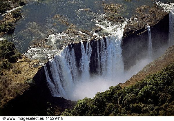 Geografie  Simbabwe  Landschaften  VictoriafÃ¤lle des Zambesi bei Vicfalls  Luftaufnahme