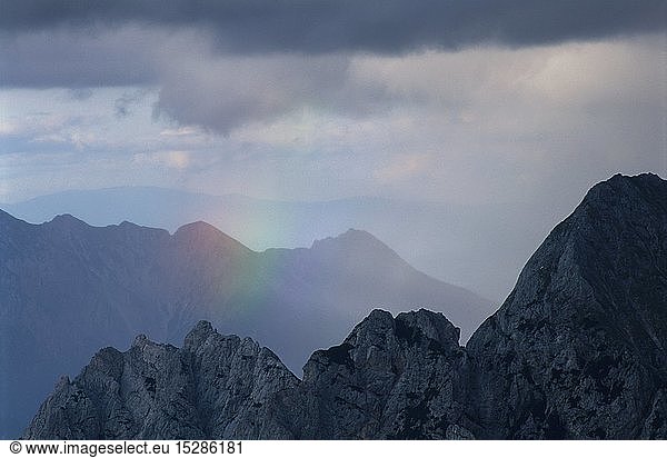 Geografie  Slowenien  Julische Alpen  Gewitterstimmung Ã¼ber dem Kamm Rigljica