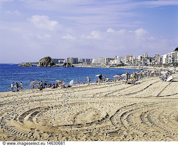 Geografie  Spanien  Blanes  Strand  Hotels i. Hgr  Touristen  Costa Brava  Katalonien