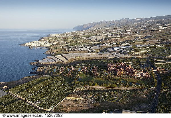 Geografie  Spanien  Hotelanlagen und Plantagen im Suedwesten von Teneriffa  Teneriffa  Kanaren