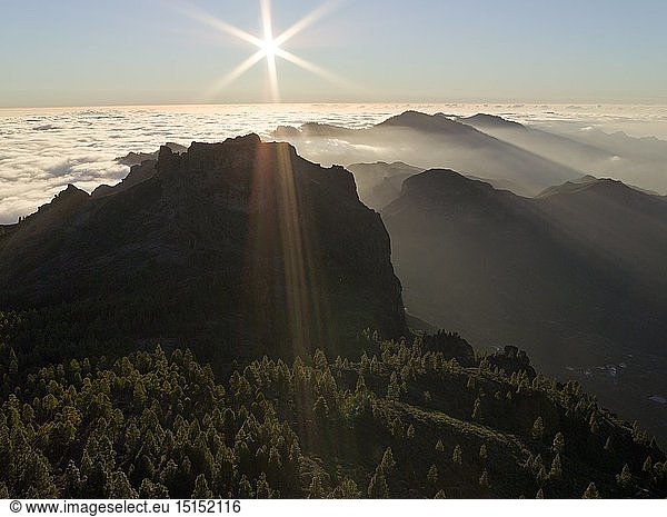 Geografie  Spanien  Kanarische Inseln  Gran Canaria  Blick vom Roque Nublo auf die WestkÃ¼ste