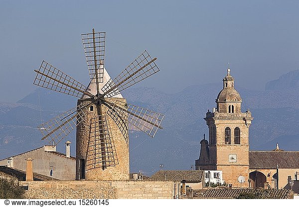 Geografie  Spanien  Mallorca  Llucmajor  Kirche San Miguel und WindmÃ¼hle von Llucmajor