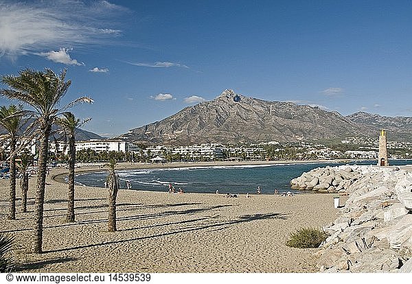 Geografie  Spanien  Provinz Malaga  Andalusien  Marbella  Puerto Banus  Strand  Sierra Blanca  La concha