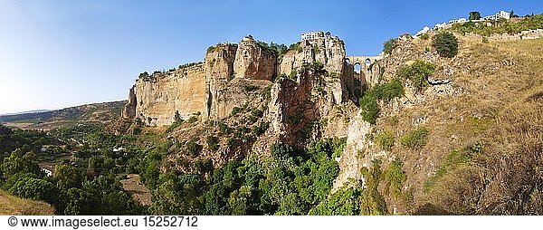 Geografie Spanien Ronda Malaga Andalusien Altstadt Schlucht El Tajo Brücke El Puente Nuevo erbaut von: Jose Martin de Aldehuela