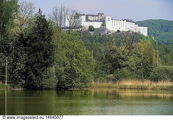 Geografie  Ã–sterreich  Salzburg  SchlÃ¶sser  Festung Hohensalzburg  im Vordergrund der Leopoldskroner Teich