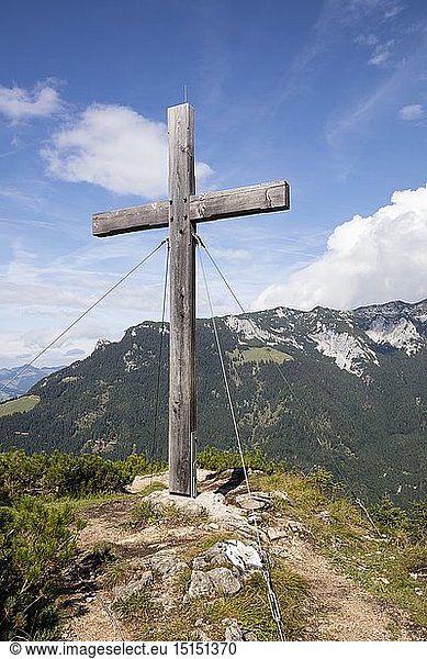 Geografie  Ã–sterreich  Tirol  Kaisergebirge  Gamskogel 1449m  Gipfelkreuz