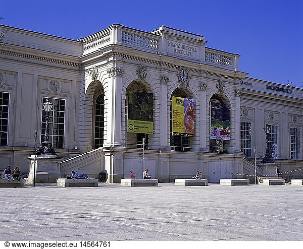 Geografie  Ã–sterreich  Wien  GebÃ¤ude  Museumsquartier  Tanzquartier  AuÃŸenansicht  Innenhof