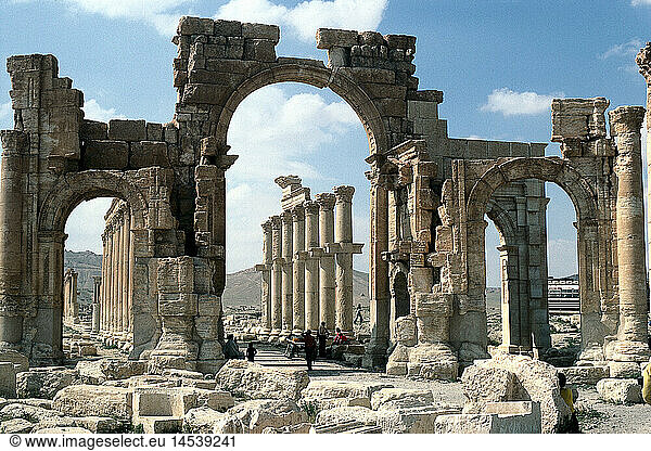Geografie  Syrien  Palmyra  Triumphbogen  sogenanntes Hadrianstor  Mitte 3. Jh. n.Chr.  Ruinen Geografie, Syrien, Palmyra, Triumphbogen, sogenanntes Hadrianstor, Mitte 3. Jh. n.Chr., Ruinen,
