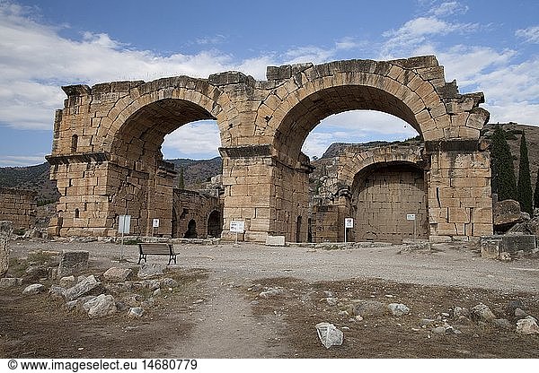 Geografie  TÃ¼rkei  Denizli  Pamukkale  Hierapolis  christliche Basilika  ehemalige rÃ¶mische BÃ¤der