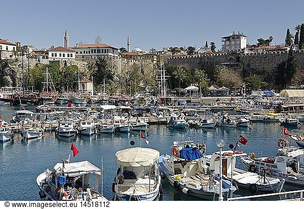 Geografie  TÃ¼rkei  SÃ¼dkÃ¼ste  Provinz Antalya  Antalya  Altstadt  Bootshafen
