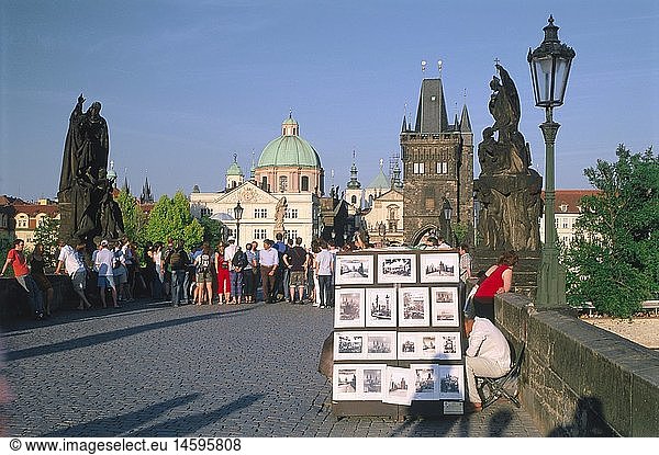 Geografie  Tschechische Republik  Prag  BrÃ¼cken  KarlsbrÃ¼cke  Touristen  VerkÃ¤ufer