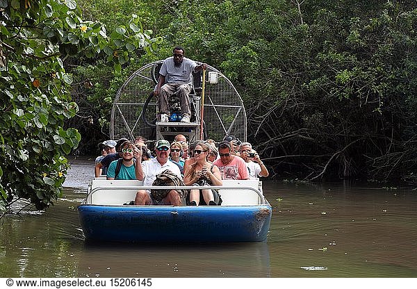 Geografie  USA  Florida  Florida City  Everglades Tour mit Airboat  Alligator Farm City  Florida A