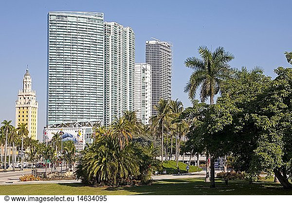 Geografie  USA  Florida  Miami  Skyline von Miami mit Hafen