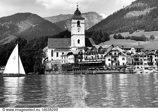 geography / travel  Austria  landscapes  lakes  Wolfgangsee  St Wolfgang  village view with hotel 'Zum weissen RÃ¶ssl'  1960s