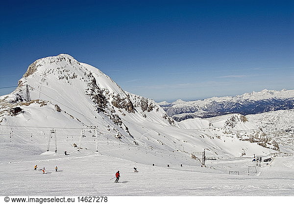 geography / travel  Austria  Styria  landscapes  Dachstein mountain range  Dachsteingletscher (2700 m)  ski lift