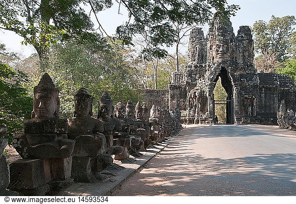 geography / travel  Cambodia  Angkor Thom  Bayon temple complex  South Gate  built: 12th century