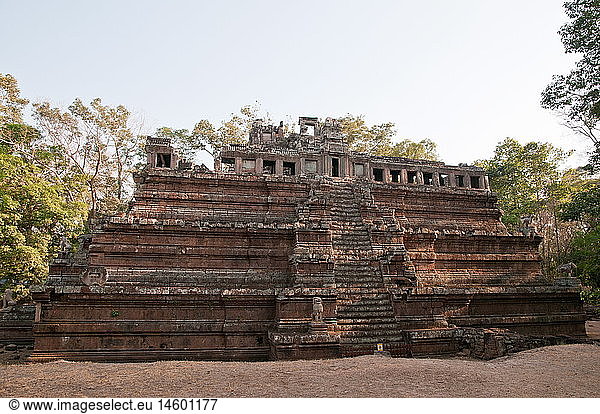 geography / travel  Cambodia  Angkor Tom  Phimeanakas temple  built: 11th century by Suryavarman I
