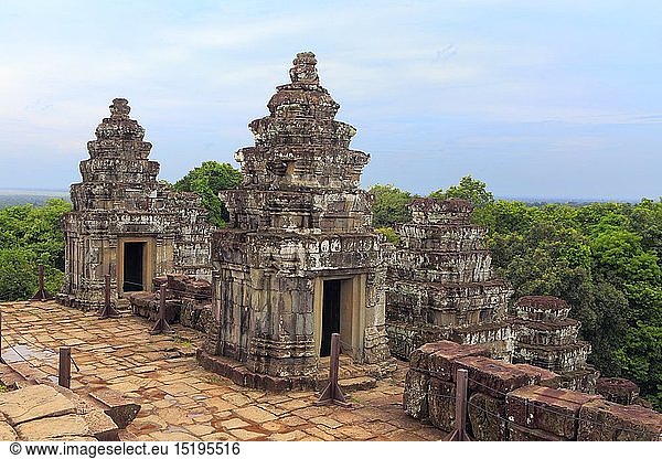geography / travel  Cambodia  Phnom Bakheng temple (9th century)  Angkor