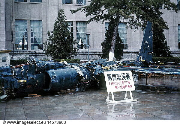 geography / travel  China  politics  remains of the Taiwanese U2 reconnaissance plane shot down by Chinese air raid defences on 10.1.1965  Military Museum  Beijing  October 1965  wreck  wrack  wrecks  wreckage    aeroplane  airplane  plane  airplanes  aeroplanes  planes  aircraft  cold war  Taiwan conflict  Taiwan  conflict  conflicts  espionage  propaganda  East Asia  Far East  Asia  politics  policy  1960s  60s  20th century  historic  historical
