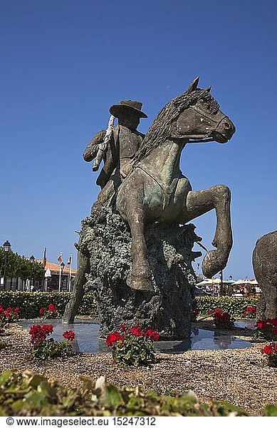 geography / travel  France  Saintes-Maries-de-la-Mer  sculpture in Saintes-Maries-de-la-Mer  Provence-Alpes-CÃ´te  Camargue  Provence