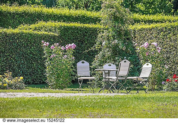 geography / travel  Germany  Baden-Wuerttemberg  group of chairs in the park Goenneranlage at the Lichtentaler avillage in Baden-Baden  Baden-Wuerttemberg