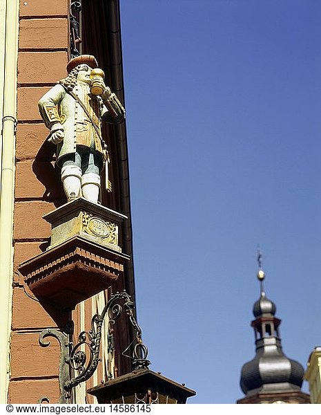 geography / travel  Germany  Baden-Wuerttemberg  Heidelberg  monuments  Perkeo (1702 - 1735)  historic character  statue at the tavern Perkeo