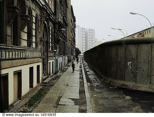 geography / travel  Germany  Berlin  Berlin Wall  1960s