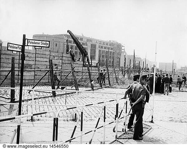 geography / travel  Germany  Berlin  renewal of the wall  Potsdamer Platz  12.8.1966