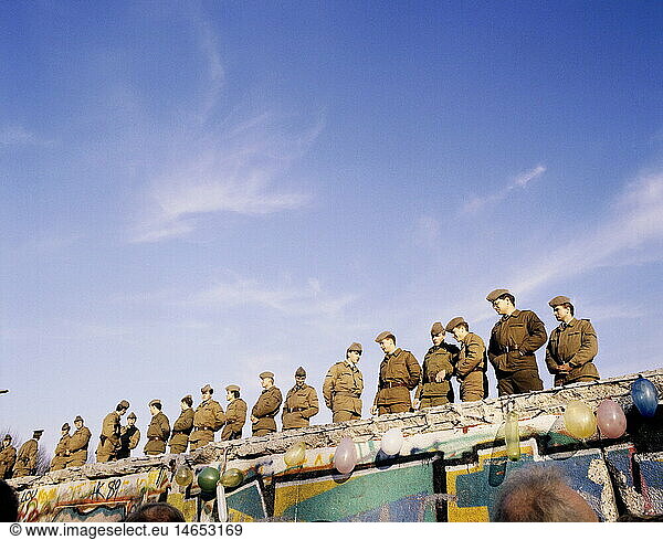 geography / travel  Germany  Fall of the Berlin Wall  soldiers standing on the Wall  Berlin  December 1989  historic  historical  20th century  1980s  80s  opening  down  November'89  November 89  East Germany  East-Germany  German border  NVA border patrol  soldier  people  male  man  men