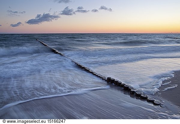 geography / travel  Germany  Mecklenburg-West Pomerania  Baltic Sea  Baltic Sea coast  coast  Mecklenburg  Kuehlungsborn  Baltic sea spa  seaside resort  beach