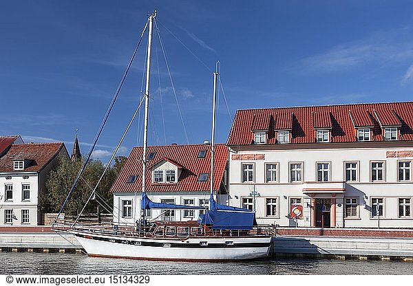 geography / travel  Germany  Mecklenburg-West Pomerania  Ueckermuende  city harbour of Ueckermuende  Western Pomerania