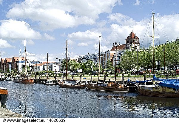 geography / travel  Germany  Mecklenburg-Western Pomerania  Greifswald  harbour  historic harbour  Marienkirche  city
