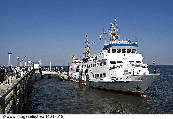 geography / travel  Germany  Mecklenburg-Western Pomerania  Usedom  Ahlbeck  bridges  terminal  ship