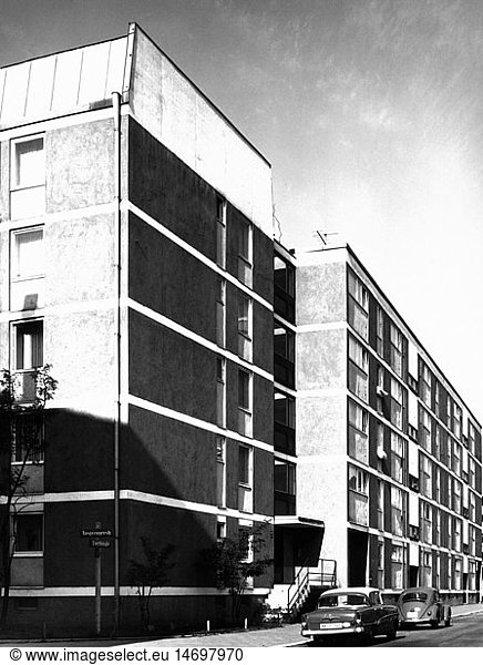 geography / travel  Germany  Munich  building  apartment building Unertlstrasse corner Ansprengerstrasse  exterior view  1960s