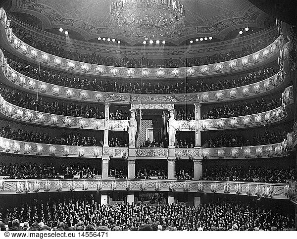 geography/travel  Germany  Munich  National Theatre  interior view  auditorium  reopening performance  21.11.1963  reconstruction 1958 - 1963  architects Gerhard Graubner and Karl Fischer  balcony  audiance  State Opera  Bavaria  Europe  20th century  historic  historical  people  1960s