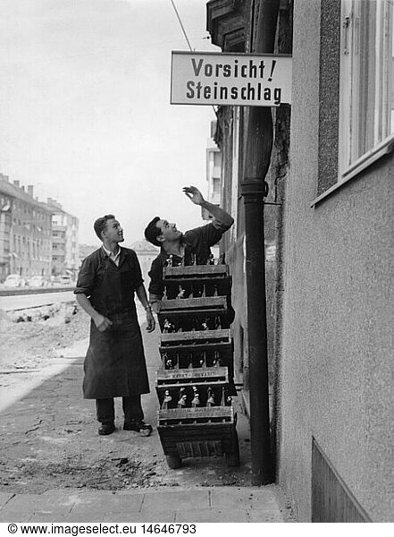 geography/travel  Germany  Munich  people  beer suppliers  1950s