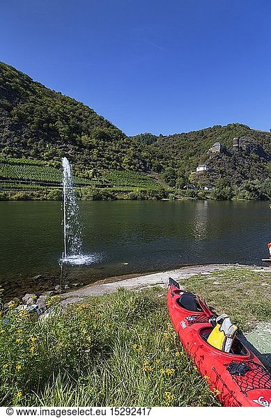geography / travel  Germany  Rhineland-Palatinate  castles  kayak at the Moselle at castles  Rhineland-Palatinate