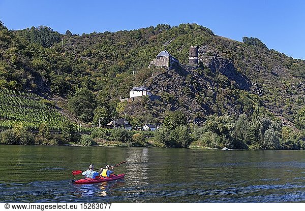 geography / travel  Germany  Rhineland-Palatinate  castles  kayaker on the Moselle at castles  Rhineland-Palatinate